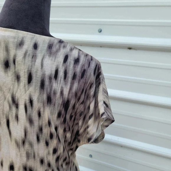 NWOT Kenneth Cole Reaction Top L Tan Beige Animal Print Draped Neck Tee Shirt - Picture 6 of 10